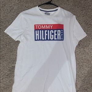 Tommy Hilfiger t shirt